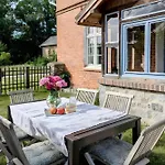 Feriendomizil Sommergruen Mit Garten Kröchlendorf