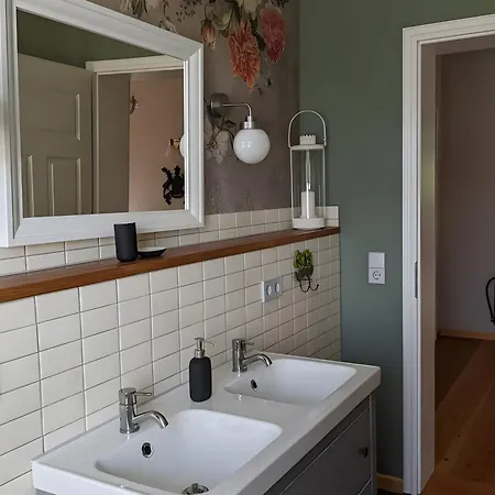 Feriendomizil Sommergruen Mit Garten Krochlendorf