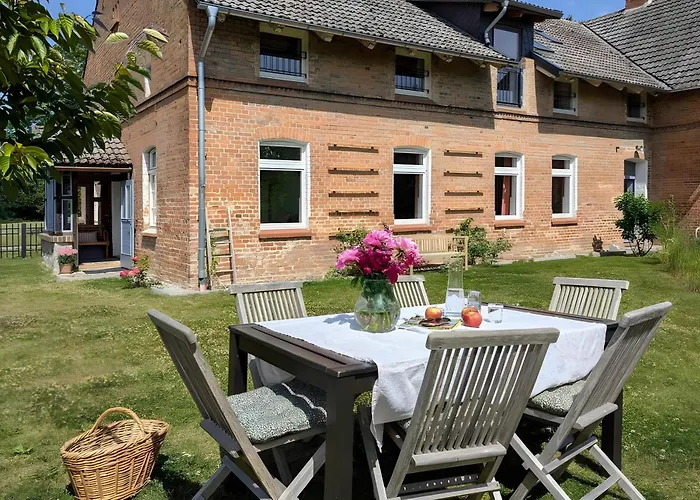 Feriendomizil Sommergruen Mit Garten